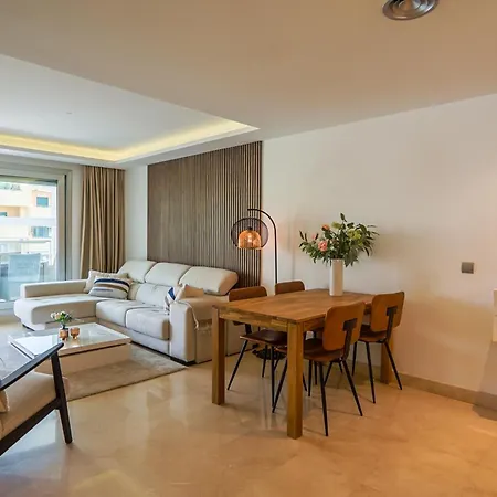 Luxury Penthouse San Pedro 아파트 *