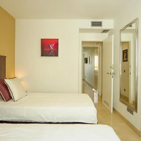 Luxury Penthouse San Pedro 마르베야